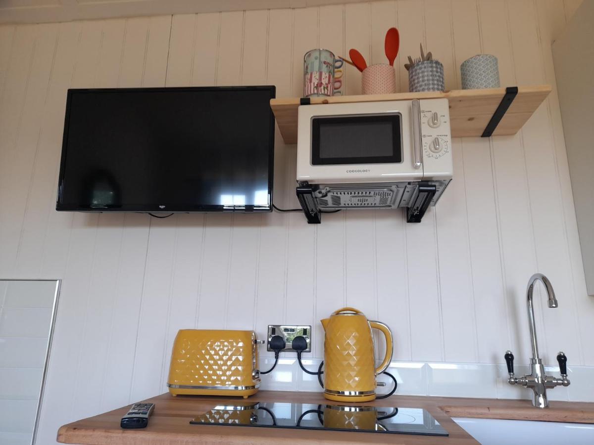 Ferienwohnung Dinky'S Den Coverack Exterior foto