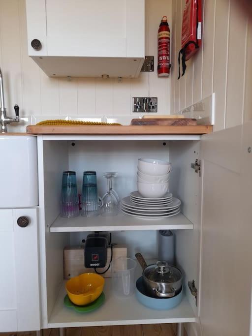 Ferienwohnung Dinky'S Den Coverack Exterior foto