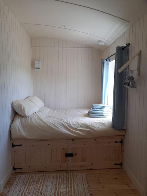 Ferienwohnung Dinky'S Den Coverack Exterior foto